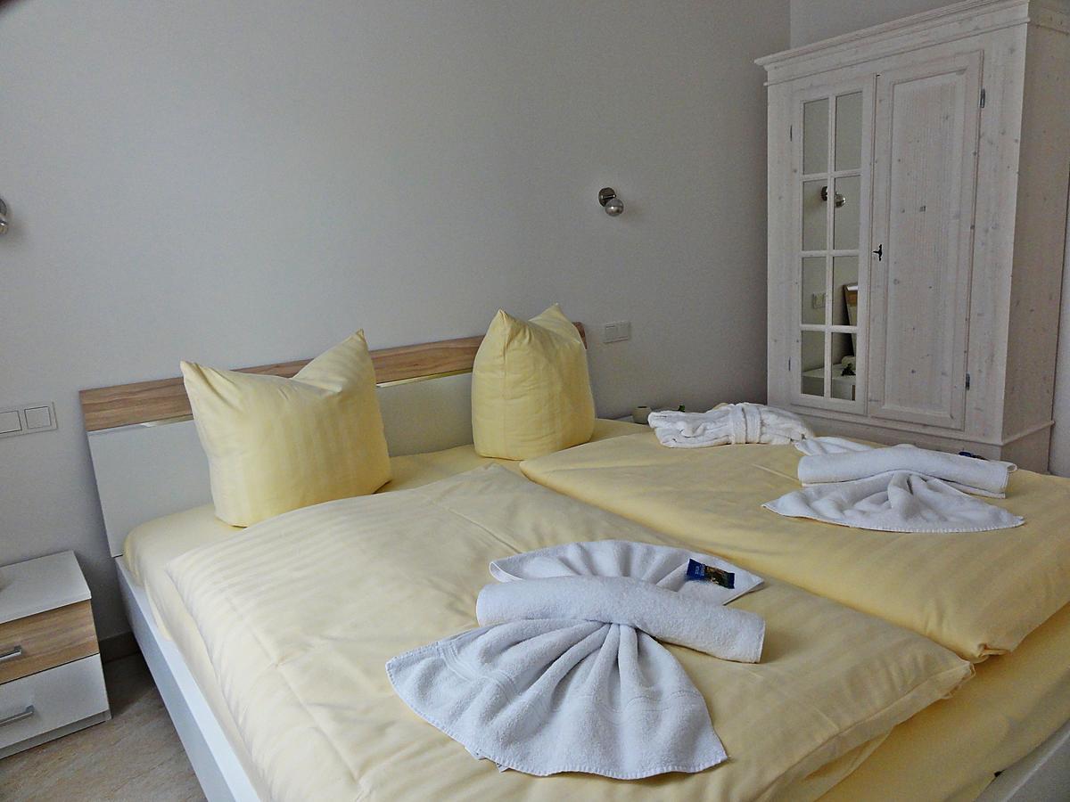 3 Zimmer Ferienwohnung Haus Meeresblick Mit Meerblick A005 Mit Suedterrasse Und Strandkorb Baabe Kültér fotó